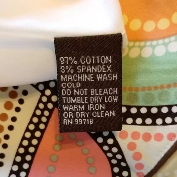 Pleated A-Line Skirt Mod Psychedelic Geo Print 8 Chunky Buttons - Picture 9 of 9